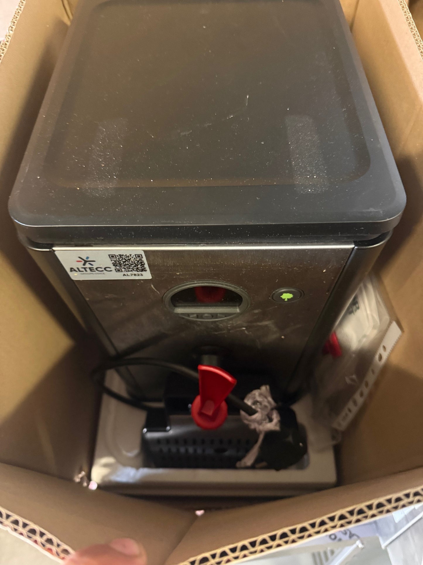 MACHINE EAU CHAUDE / LAIT / VAPEUR MODELE HWA 6 LITRES - ALT0009805