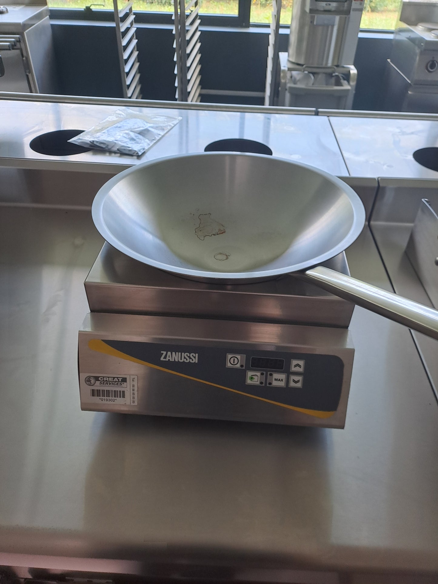 PLAQUE CREUSER WOK - FC-0033665