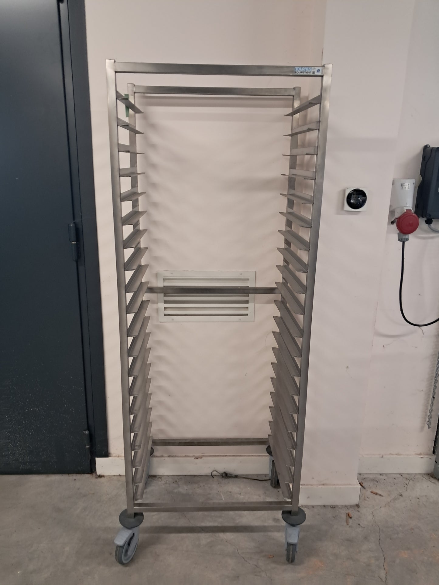 CHARIOT EURONORME 20 NIVEAUX 600X400 ENTREE 600 - PF-0054436