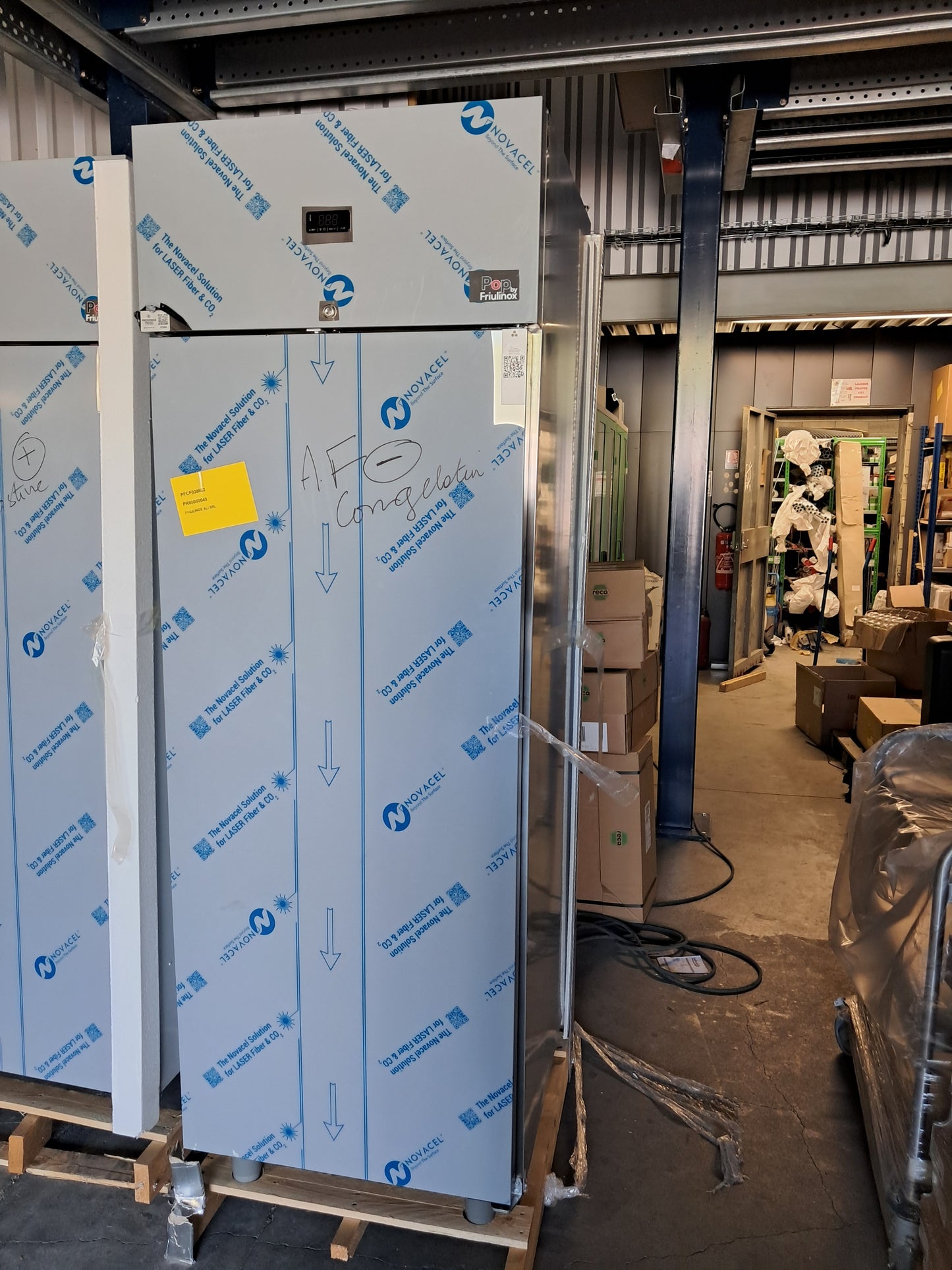 ARMOIRE NEGATIVE 1 PORTE - PF-0060407