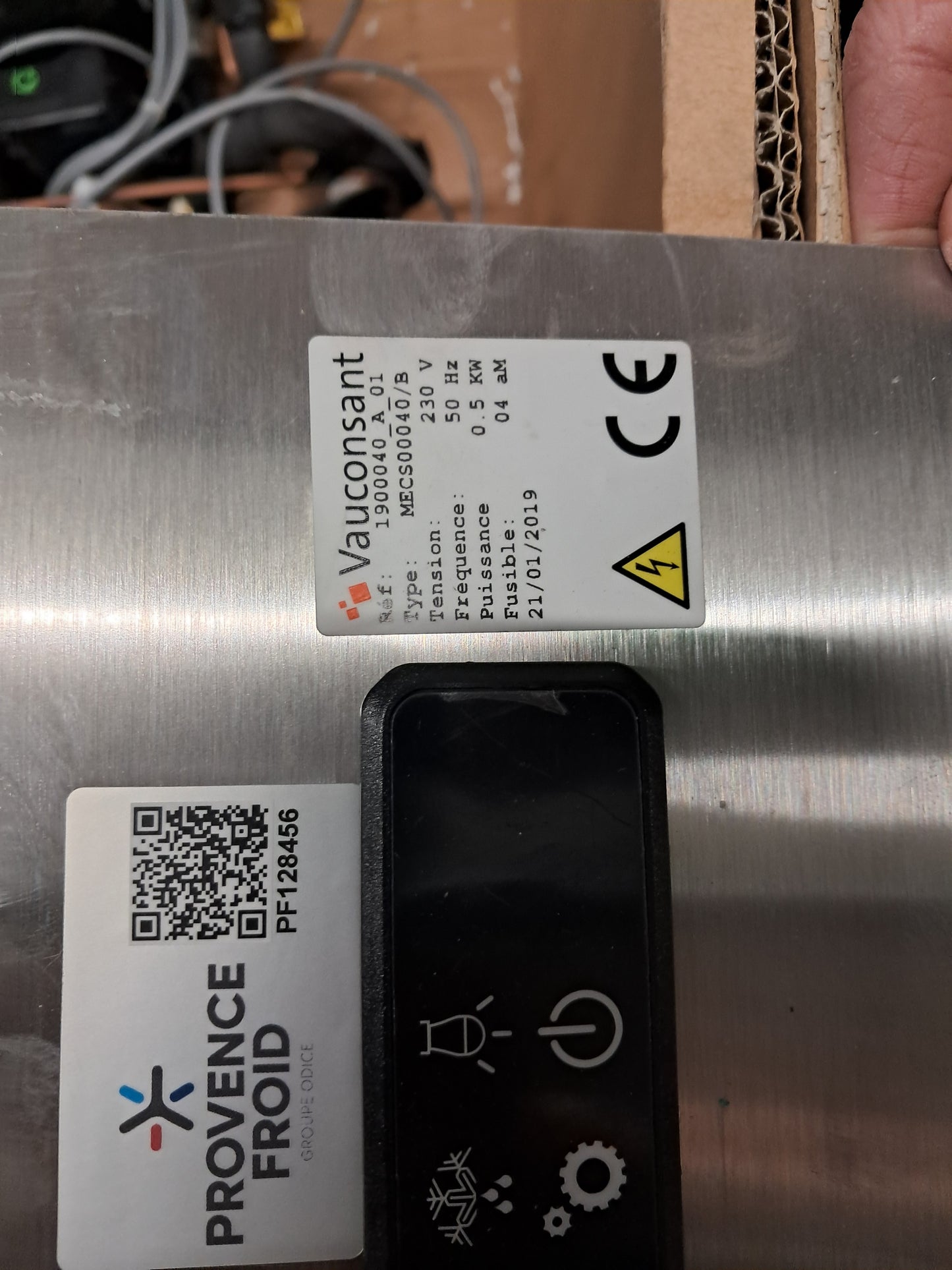 CUVE REFRIGEREE A ENCASTRER AVEC GROUPE TROPICALISE - PF-0061821