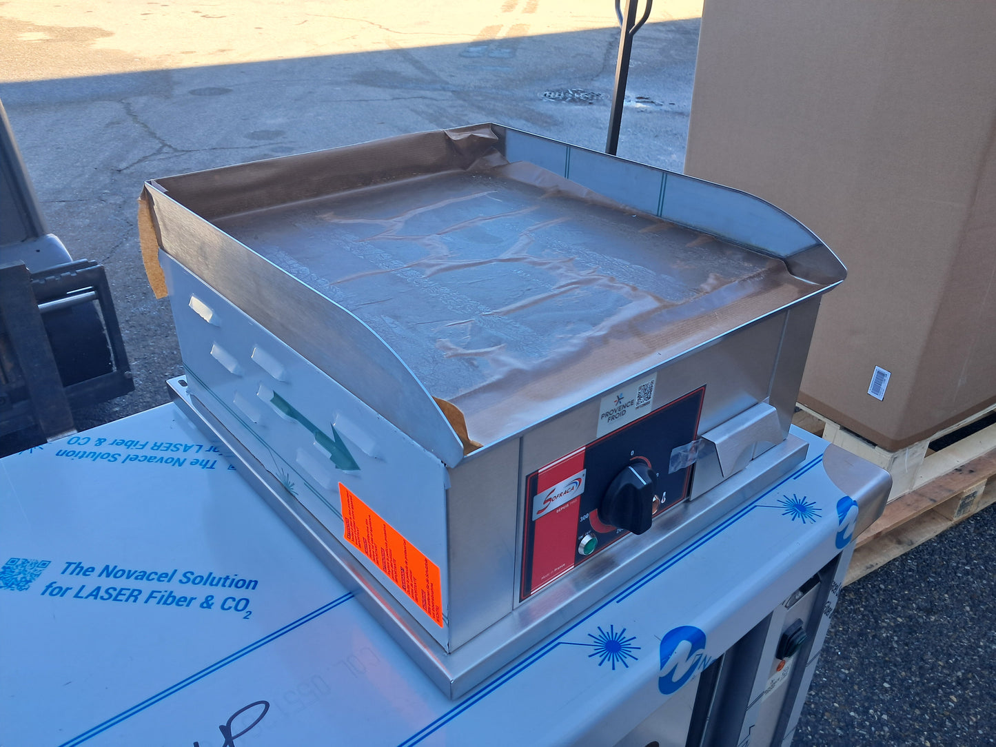 PLAQUE À SNACKER ACIER DÉCARBURÉ - ÉLECTRIQUE - 400 X 400 MM - PF-0063207 -