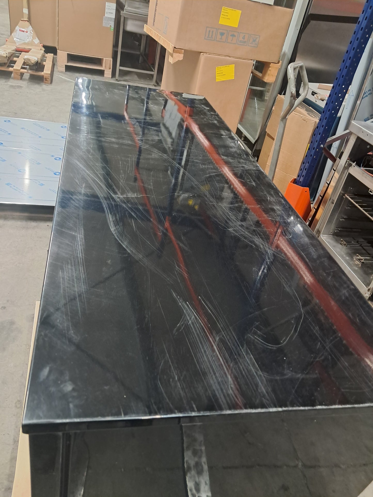 MODULE BAR REFRIGEREE 3 PORTES VITREES 1350X530X835 - PF-0063460