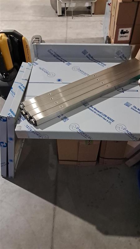 TABLE ADOSSEE 700X700 + 2 ETAGERES - MAR0046235