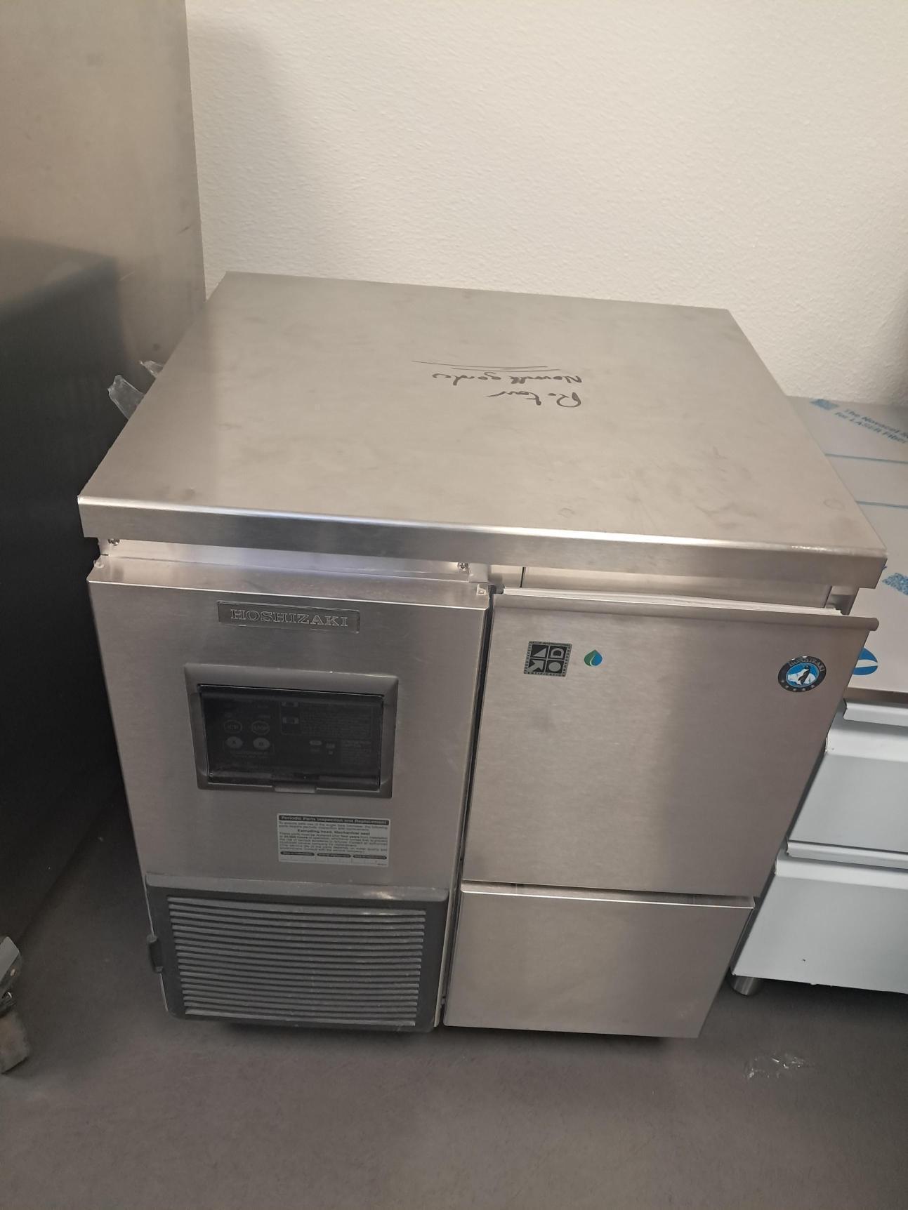 MACHINE A GLACONS - FC-0035647