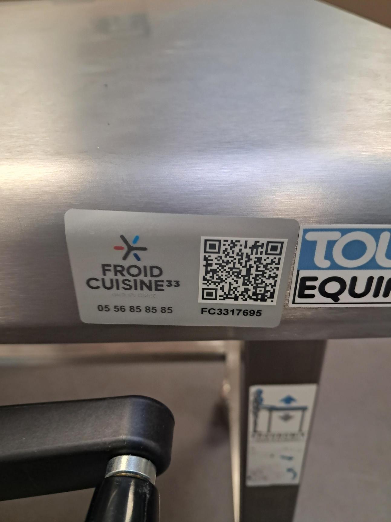 TABLE ERGONOMIQUE - FC-0035651