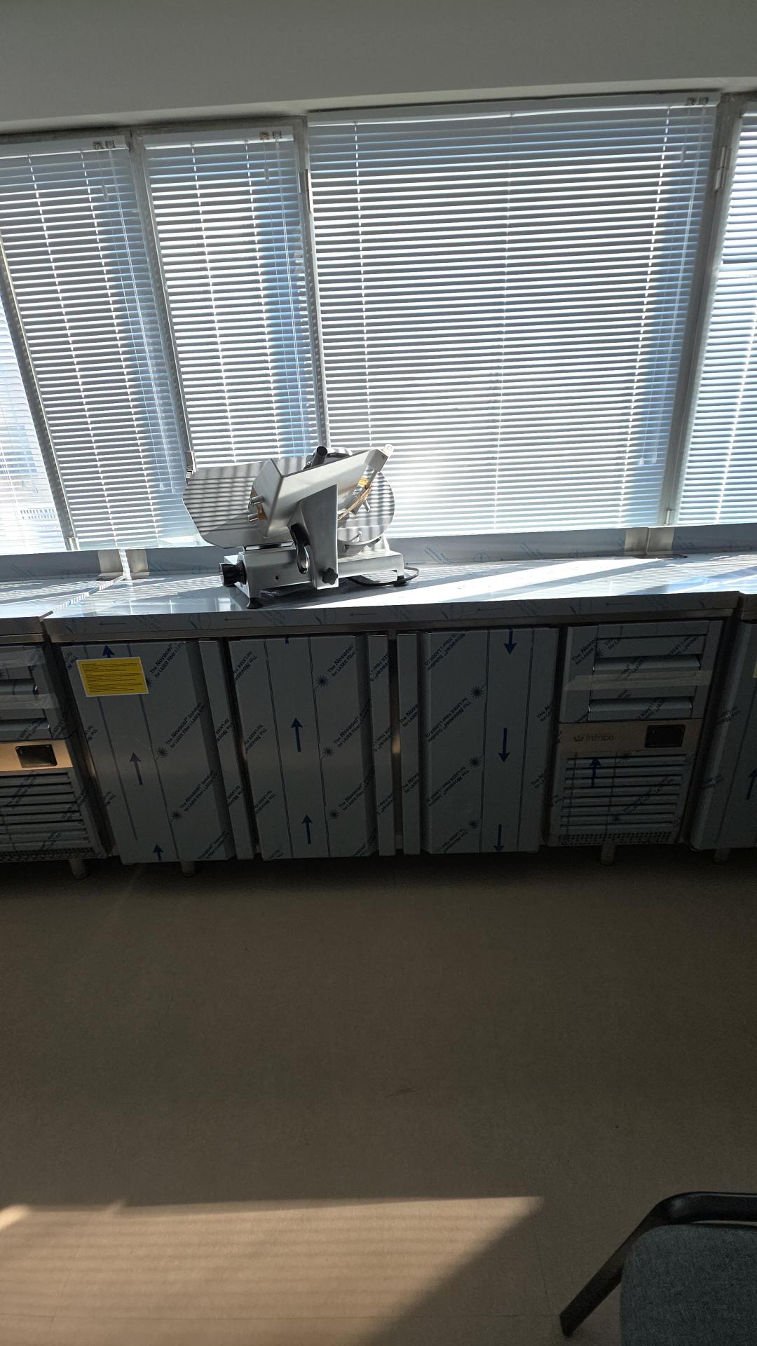 MEUBLE BAS 3 PORTES - DI-0018585