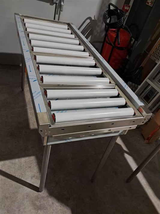 TABLE A ROULEAUX 1401-1600 - MAR0047884