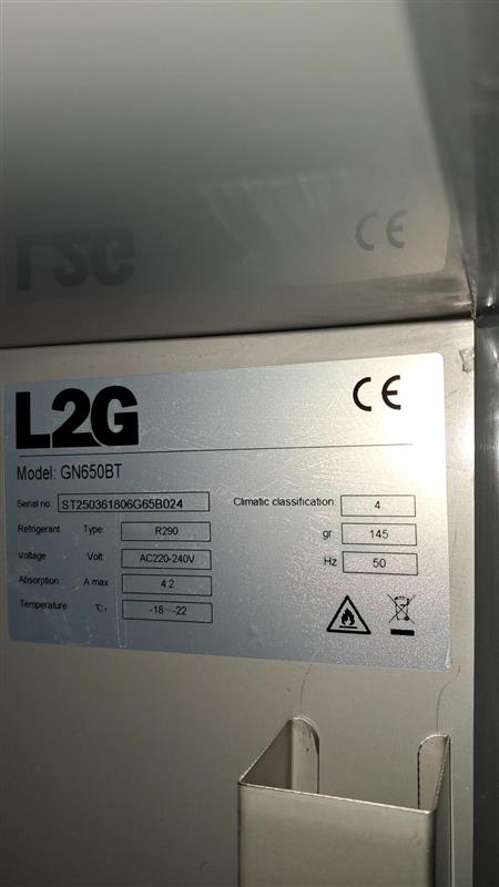ARMOIRE REFRIGEREE INOX 1 PORTE -18/-22°C FROID VENTILE, 3 GR. GN2/1, ROULETTES - MAR0051507